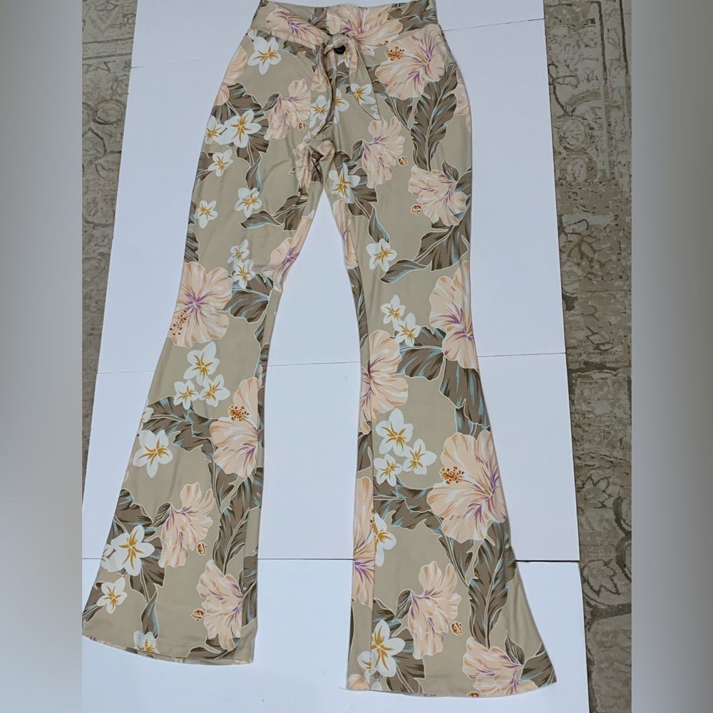 Floral Wide Leg Soft Leggings 33” Long Hawaiian Forever 21 Size Small
